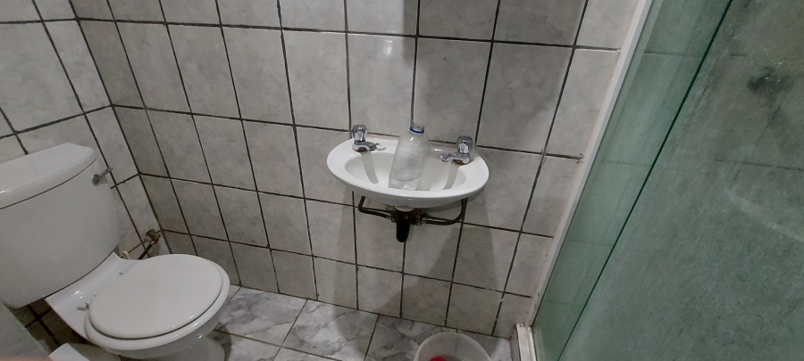 13 Bedroom Property for Sale in Brandwag Free State